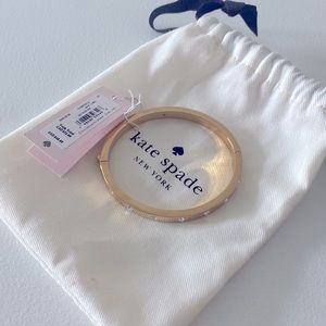 Kate spade set in stone hinged bangle